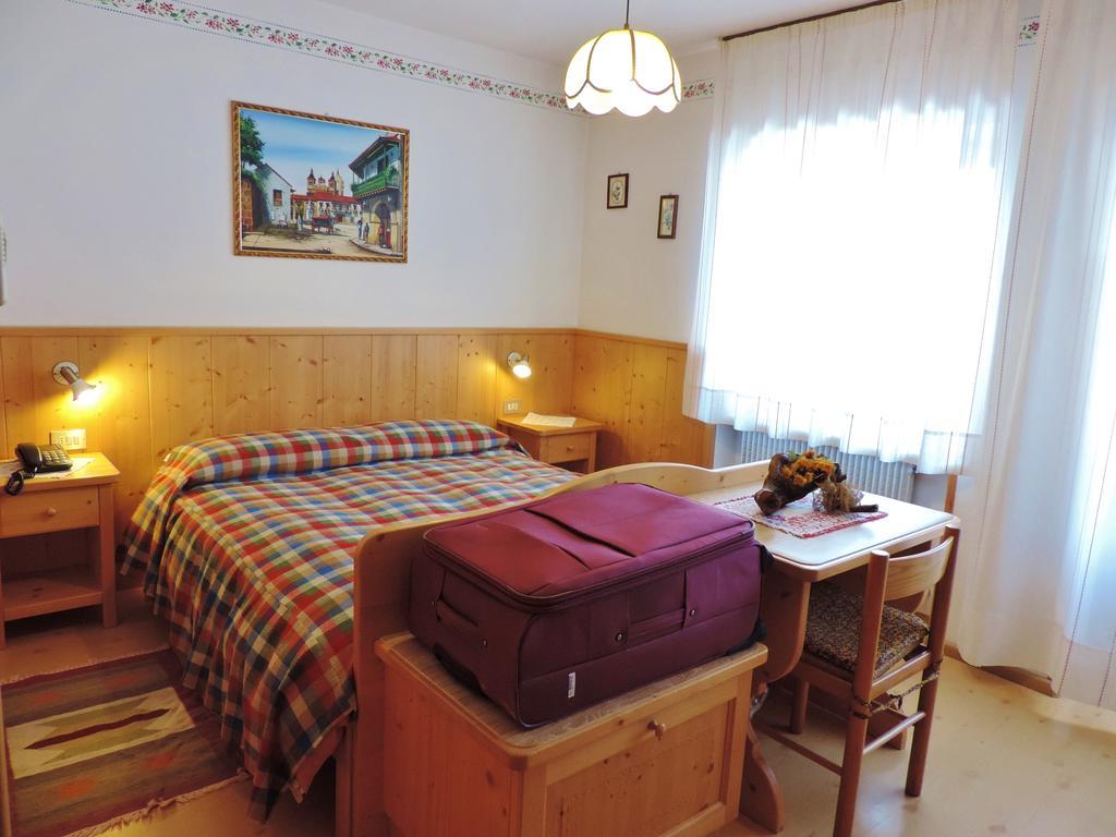 Albergo Ombrettola Falcade Phòng bức ảnh